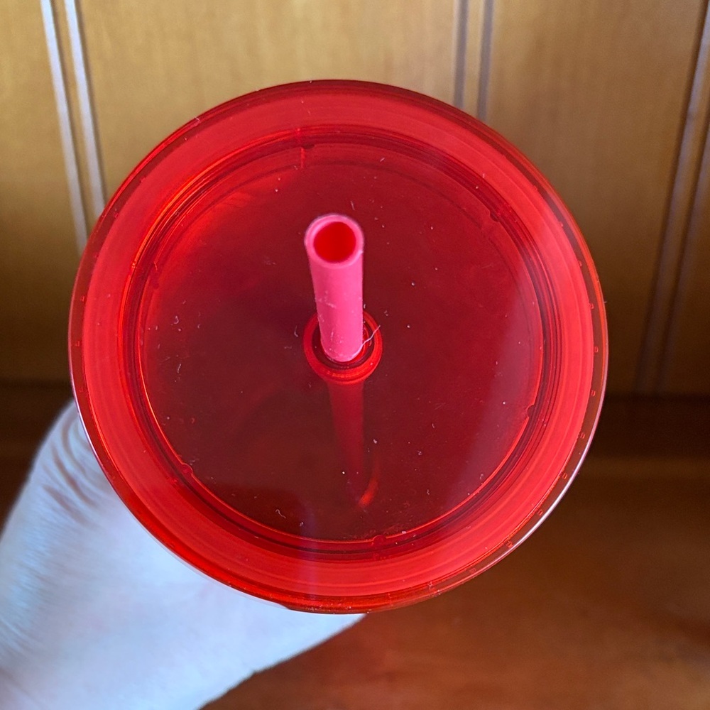 Starbucks Valentine's Tumbler Embossed Hearts 2019 EUC 24fl oz with straw - Picture 4 of 12